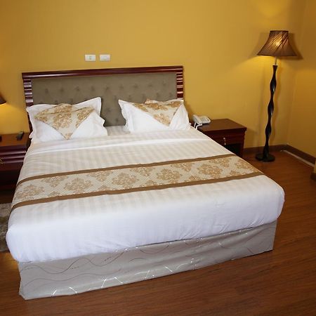 Blue Nest Hotel Addis Ababa Ngoại thất bức ảnh